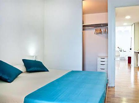 La Pedrera Apartment Barcelona Luaran gambar